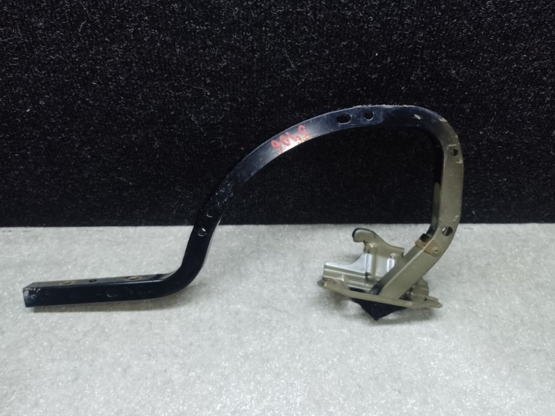 Петля крышки багажника левая CAMRY 55 14-17 2014 2.5 2ARFE