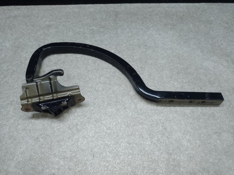 Петля крышки багажника левая TOYOTA CAMRY 55 14-17 2.5 2ARFE