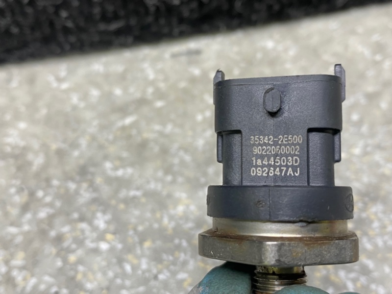 Датчик давления топлива ACCENT RB 10- 2014 ХЭТЧБЭК 1.6 G4FD