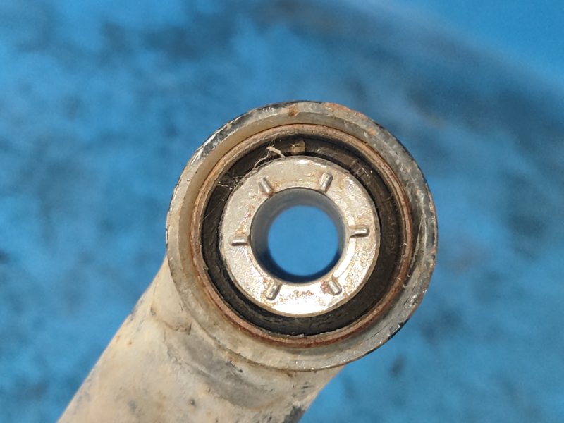 Рычаг передней подвески нижний левый MUSTANG 15-