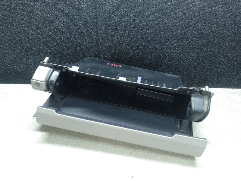 Бардачок CAMRY 55 14-17 2014 2.5 2ARFE