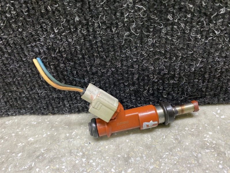 Форсунка топливная ES350 06-12 2006 3.5 2GR-FE