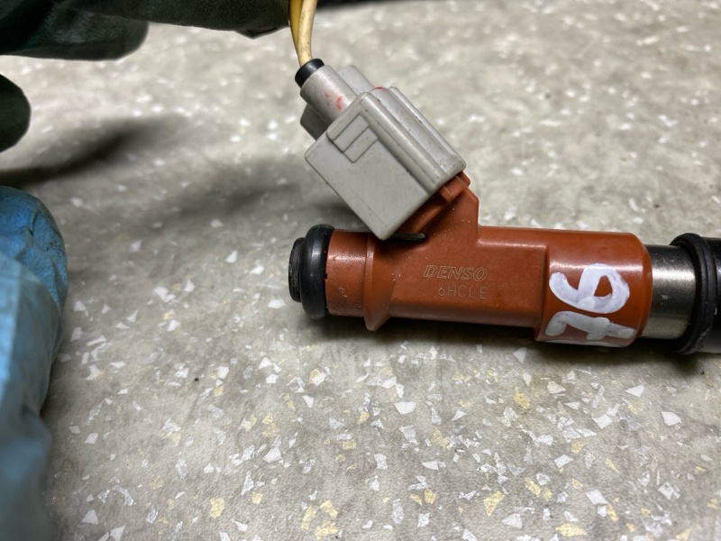 Форсунка топливная ES350 06-12 2006 3.5 2GR-FE