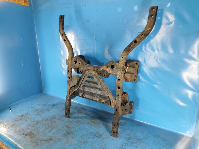 Балка передней подвески MUSTANG 15- 2.3