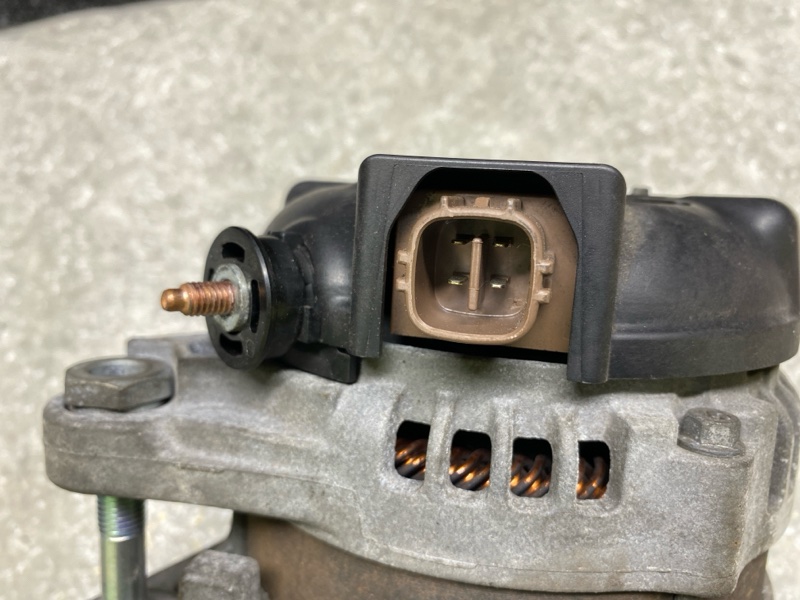 Генератор SIENNA 03-10 3.5 2GR-FE Генератор SIENNA 03-10 3.5 2GR-FE