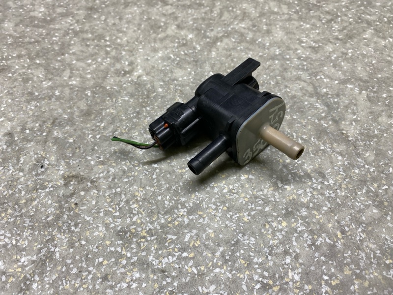 Запчасть клапан электромагнитный (вакуумный) TOYOTA SIENNA 03-10 3.5 2GR-FE 25860-31070 Б/У Клапан электромагнитный (вакуумный) TOYOTA SIENNA 03-10 3.5 2GR-FE 25860-31070 Б/У