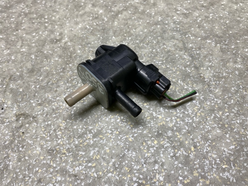 Клапан электромагнитный (вакуумный) SIENNA 03-10 3.5 2GR-FE Клапан электромагнитный (вакуумный) SIENNA 03-10 3.5 2GR-FE