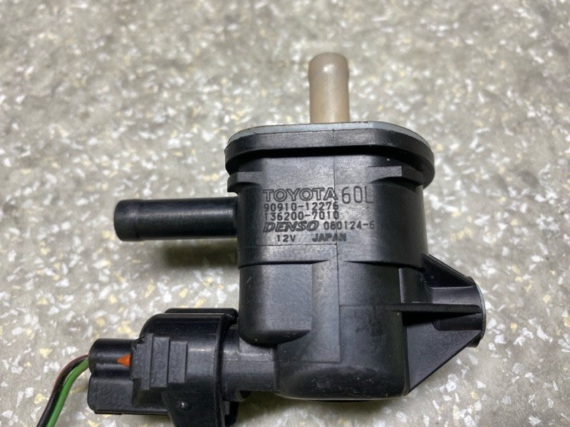 Клапан электромагнитный (вакуумный) SIENNA 03-10 3.5 2GR-FE Клапан электромагнитный (вакуумный) SIENNA 03-10 3.5 2GR-FE