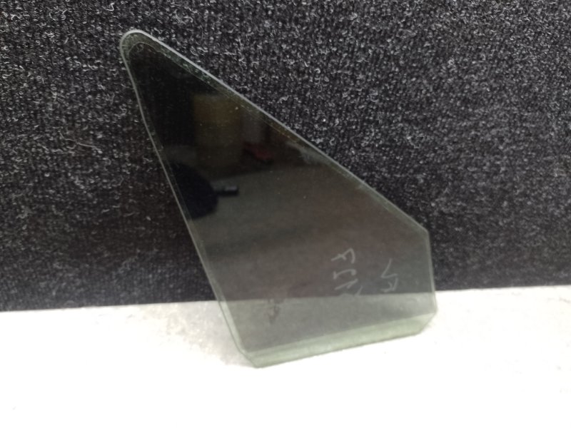 Стекло двери глухое переднее левое FORESTER 12-19 2013 2.5 FB25B