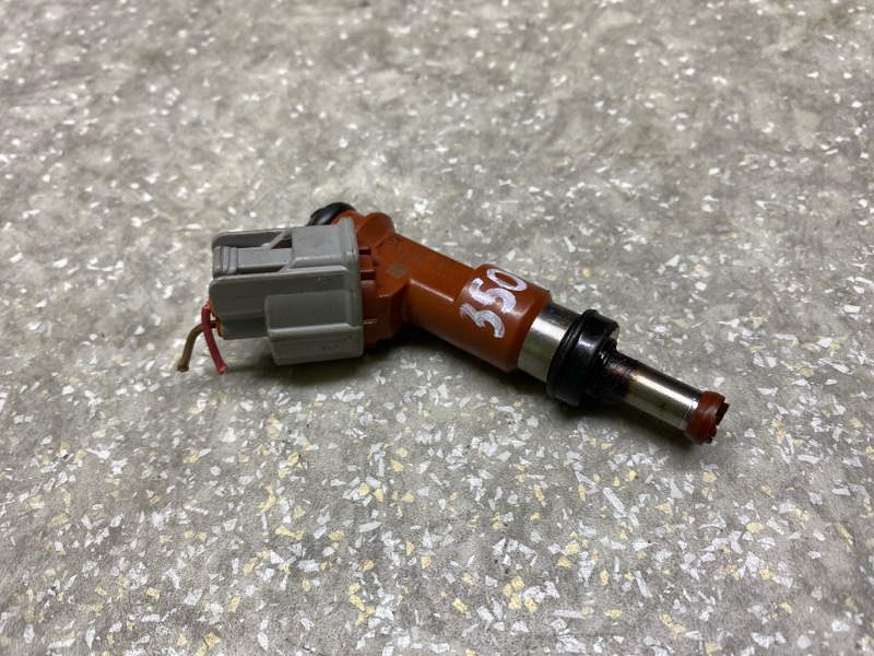 Запчасть форсунка топливная TOYOTA SIENNA 03-10 3.5 2GR-FE 23209-0P040 Б/У Форсунка топливная TOYOTA SIENNA 03-10 3.5 2GR-FE 23209-0P040 Б/У