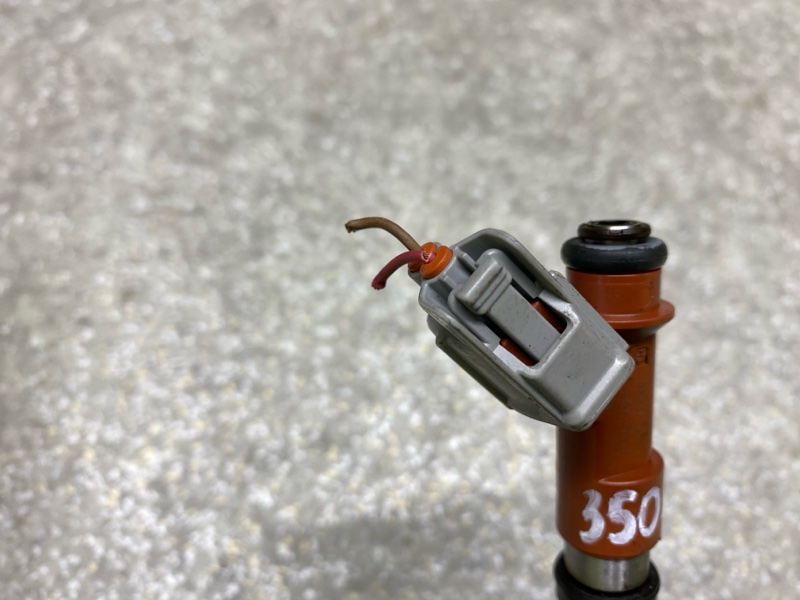 Форсунка топливная SIENNA 03-10 3.5 2GR-FE Форсунка топливная SIENNA 03-10 3.5 2GR-FE