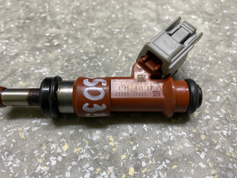 Форсунка топливная SIENNA 03-10 3.5 2GR-FE Форсунка топливная SIENNA 03-10 3.5 2GR-FE