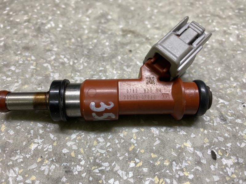 Форсунка топливная SIENNA 03-10 3.5 2GR-FE