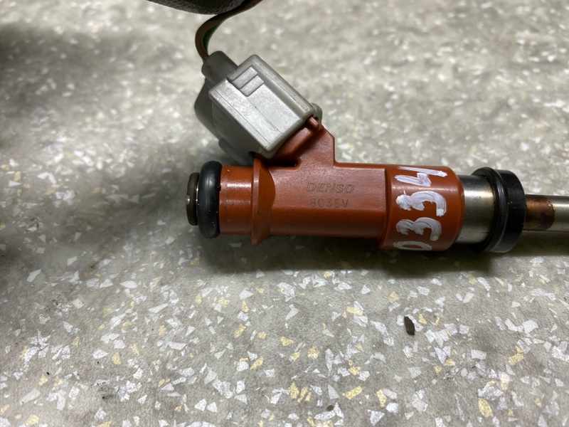 Форсунка топливная SIENNA 03-10 3.5 2GR-FE