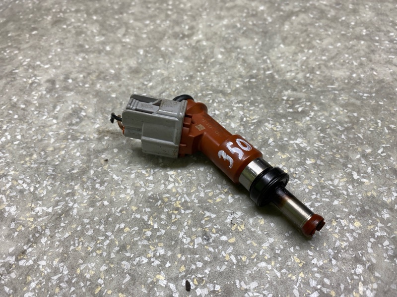 Запчасть форсунка топливная TOYOTA SIENNA 03-10 3.5 2GR-FE 23209-0P040 Б/У Форсунка топливная TOYOTA SIENNA 03-10 3.5 2GR-FE 23209-0P040 Б/У