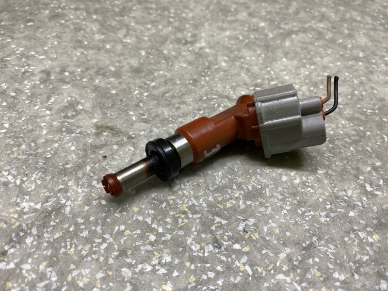 Форсунка топливная SIENNA 03-10 3.5 2GR-FE Форсунка топливная SIENNA 03-10 3.5 2GR-FE