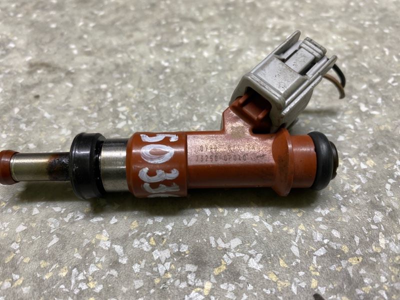 Форсунка топливная SIENNA 03-10 3.5 2GR-FE Форсунка топливная SIENNA 03-10 3.5 2GR-FE