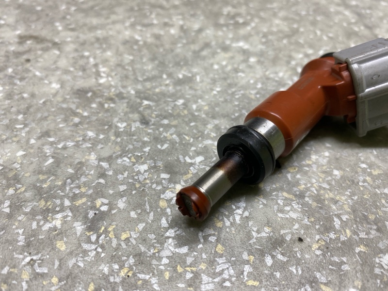 Форсунка топливная SIENNA 03-10 3.5 2GR-FE Форсунка топливная SIENNA 03-10 3.5 2GR-FE