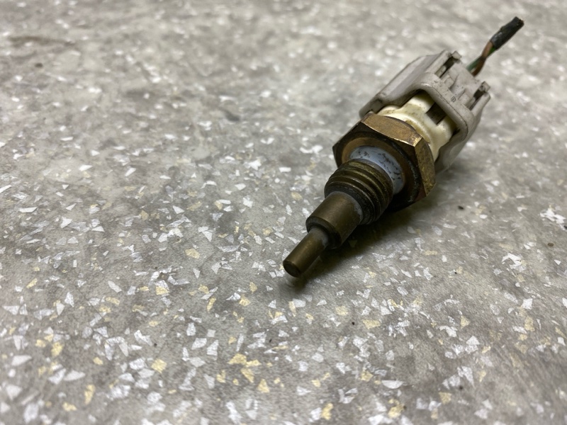 Датчик температуры охлаждающей жидкости TOYOTA SIENNA 03-10 3.5 2GR-FE