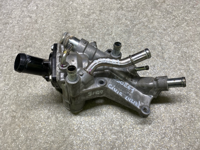 Корпус термостата HONDA CIVIC FC/FK 15- 2019 2.0L 4 19321-5BA-A00 Б/У