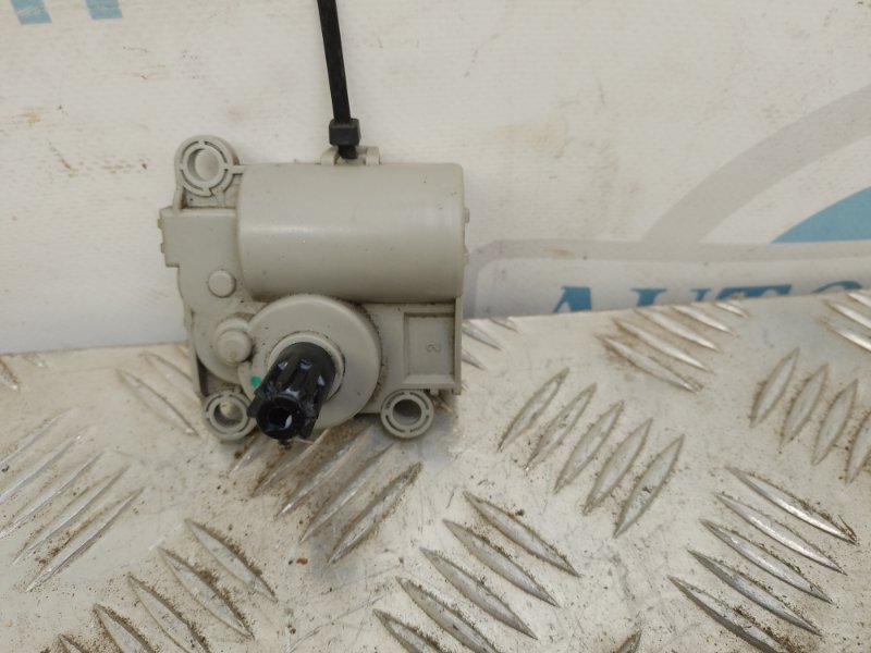 Моторчик заслонки печки HYUNDAI TUCSON TL 15-20 Моторчик заслонки печки HYUNDAI TUCSON TL 15-20