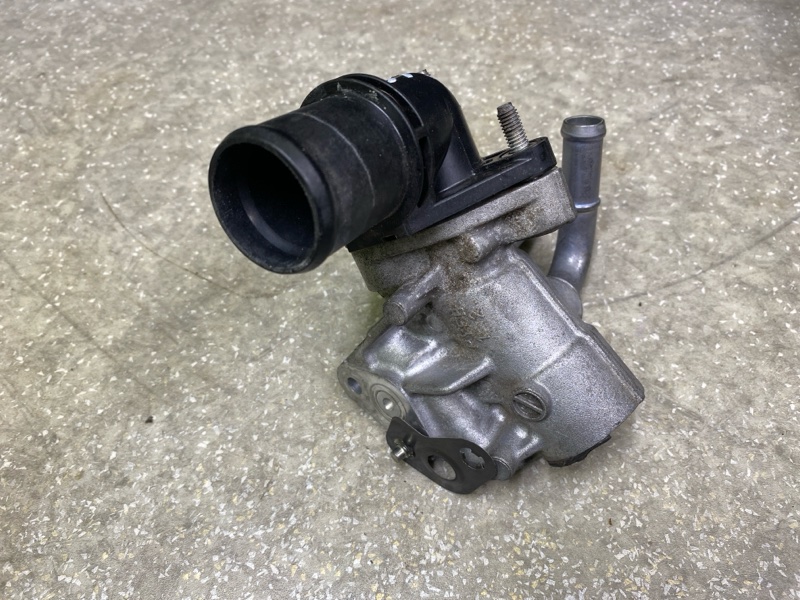 Фланец системы охлаждения CX-5 (KF) 16-21 2018 2.5L