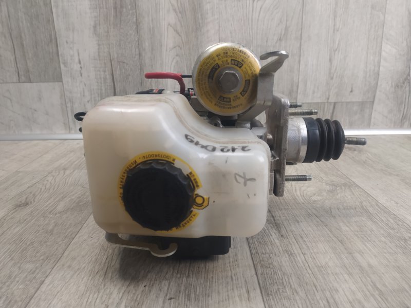 Главный тормозной цилиндр 4RUNNER 10-16 2016 GRN285 4.0 1GRFE