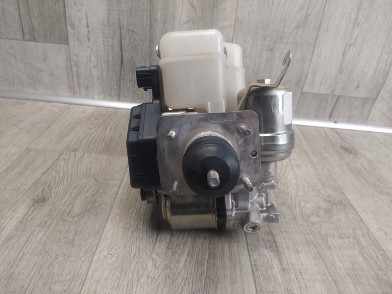 Главный тормозной цилиндр 4RUNNER 10-16 2016 GRN285 4.0 1GRFE