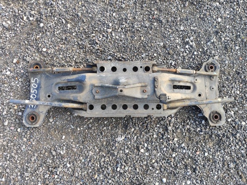 Балка задней подвески TOYOTA CAMRY 40 06-11 51206-06100 Б/У