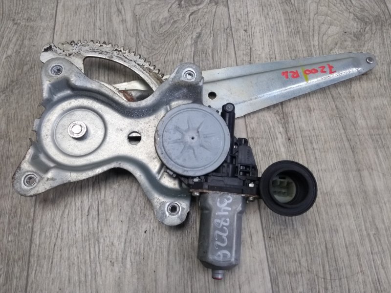 Стеклоподъемник задний левый TOYOTA RAV4 05-12 2006 2.4 2AZFE 69804-42040 Б/У