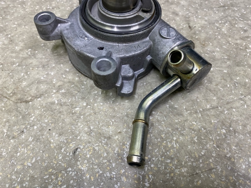 Вакуумный насос CX-30 19- 2021 2.5L Вакуумный насос CX-30 19- 2021 2.5L