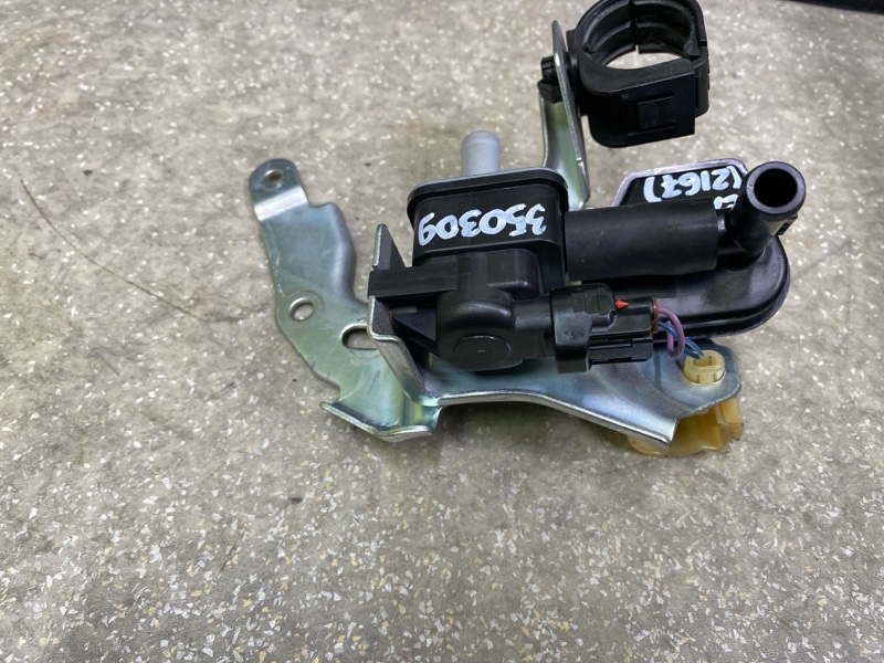 Клапан вентиляции топливного бака CX-30 19- 2021 2.5L