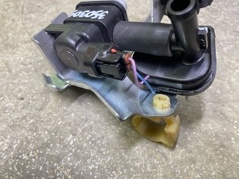 Клапан вентиляции топливного бака MAZDA CX-30 19- 2.5L