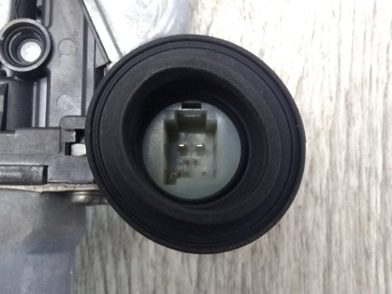 Стеклоподъемник задний левый LEXUS CT200 11-17 1.8 2ZRFXE Стеклоподъемник задний левый LEXUS CT200 11-17 1.8 2ZRFXE