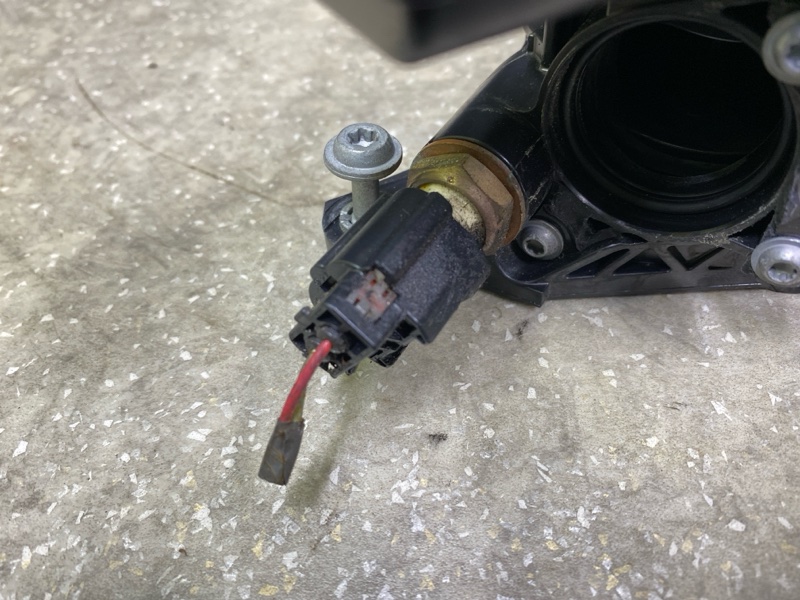 Корпус термостата CX-30 19- 2021 2.5L Корпус термостата CX-30 19- 2021 2.5L