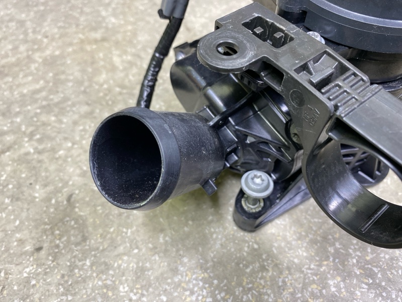 Корпус термостата CX-30 19- 2021 2.5L Корпус термостата CX-30 19- 2021 2.5L