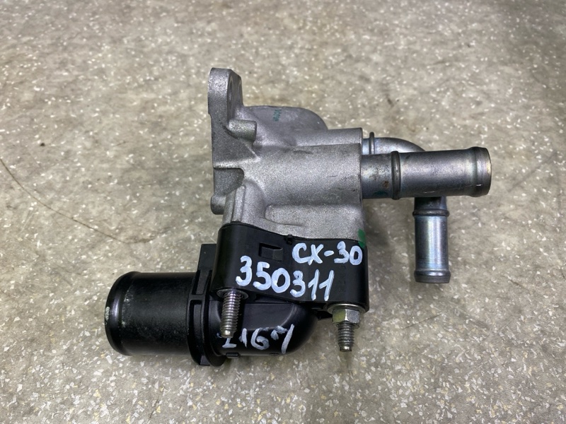 Фланец системы охлаждения MAZDA CX-30 19- 2021 2.5L PYFB-15-19YC Б/У