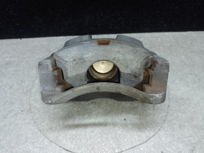 Суппорт тормозной передний правый NISSAN X-TRAIL/ROGUE T32 13-20