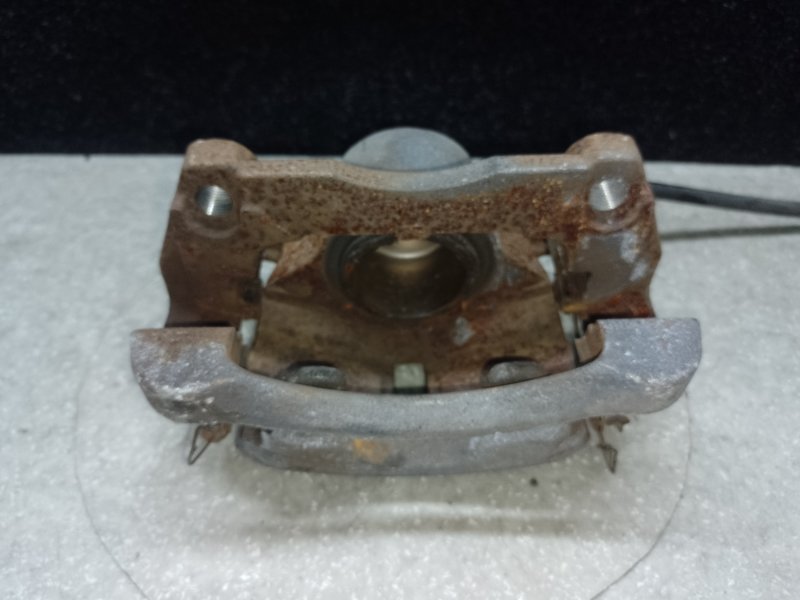 Суппорт тормозной передний правый NISSAN X-TRAIL/ROGUE T32 13-20