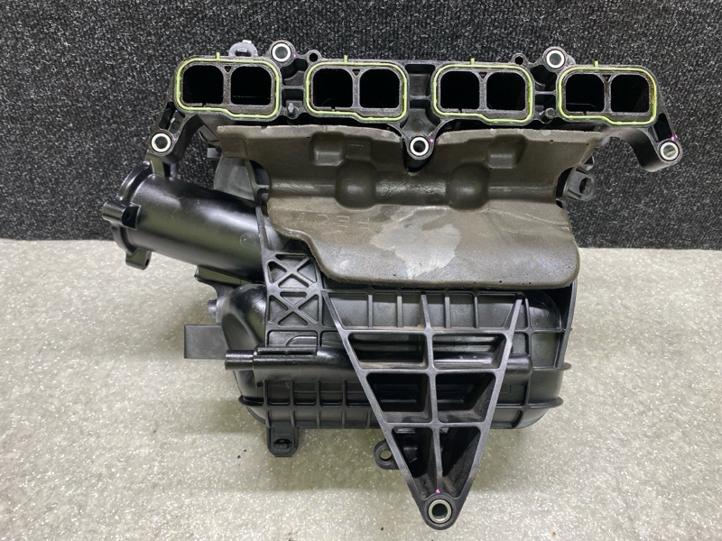 Коллектор впускной CX-30 19- 2021 2.5L