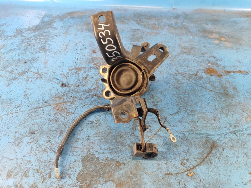 Подушка двигателя верхняя правая TOYOTA PRIUS - 30 09-17 1230537300 Б/У