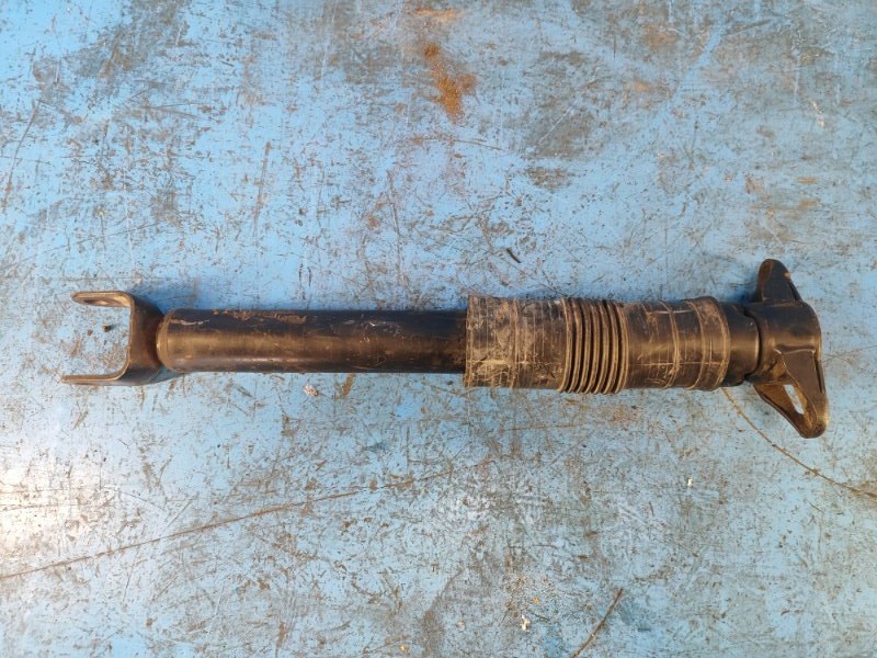 Амортизатор задний GRAND CHEROKEE 11-22 Амортизатор задний GRAND CHEROKEE 11-22