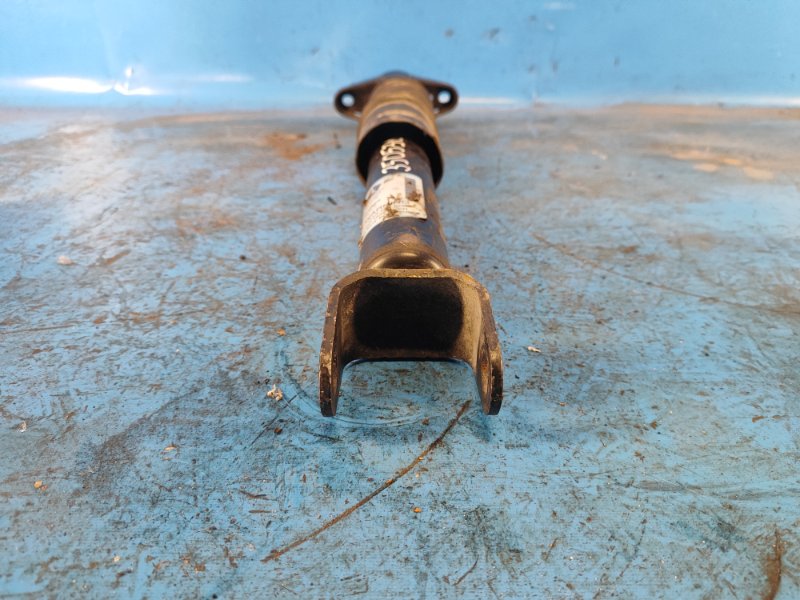 Амортизатор задний GRAND CHEROKEE 11-22 Амортизатор задний GRAND CHEROKEE 11-22