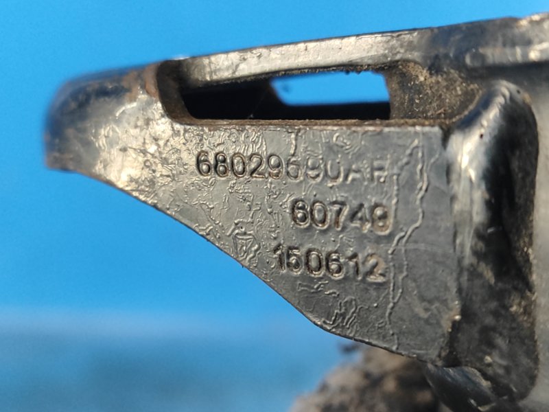 Амортизатор задний GRAND CHEROKEE 11-22 Амортизатор задний GRAND CHEROKEE 11-22