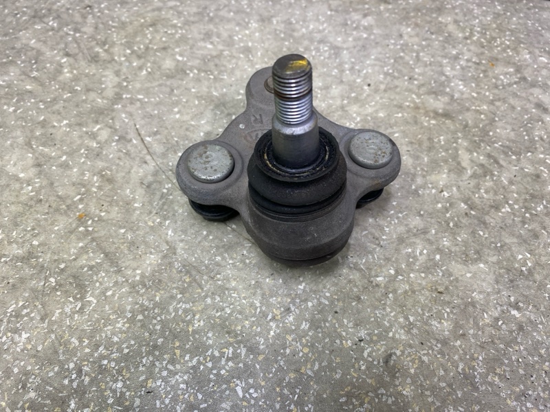 Шаровая опора передняя правая ELANTRA AD 16- 2016 2.0 G4NH