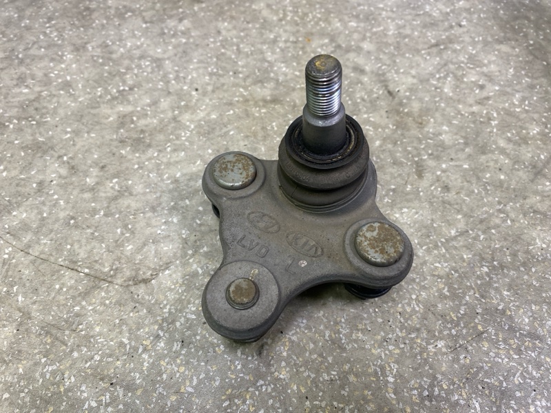 Шаровая опора передняя левая HYUNDAI ELANTRA AD 16- 2016 2.0 G4NH 54530-F2000 Б/У
