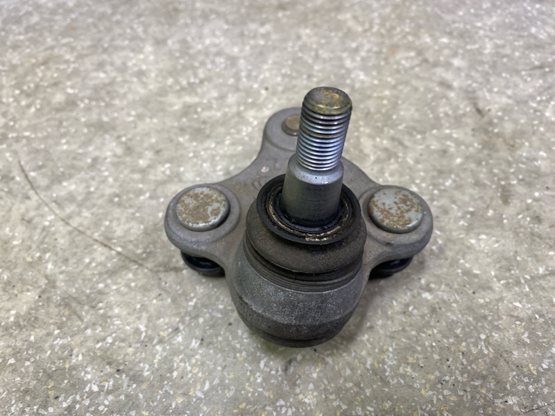 Шаровая опора передняя левая ELANTRA AD 16- 2016 2.0 G4NH