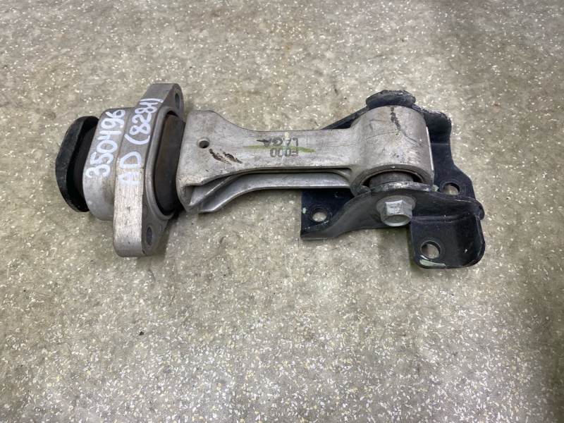Подушка двигателя нижняя HYUNDAI ELANTRA AD 16- 2016 2.0 G4NH 21950-F3000 Б/У