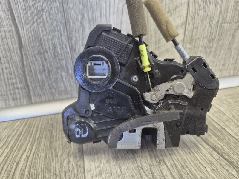 Замок двери передний левый CAMRY 40 06-11 2009 2.4 2AZFXE