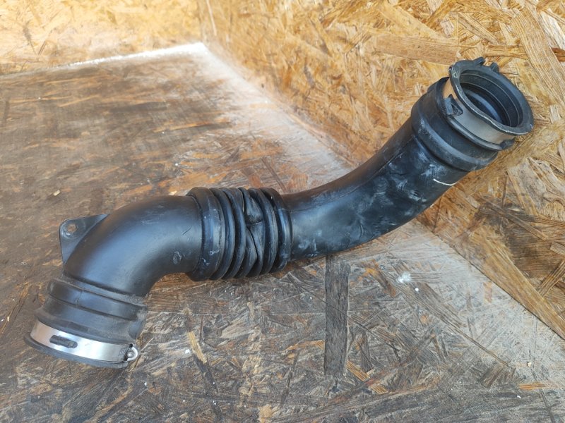 Патрубок воздушного фильтра PATRIOT 10-17 2.0 ECN Патрубок воздушного фильтра PATRIOT 10-17 2.0 ECN